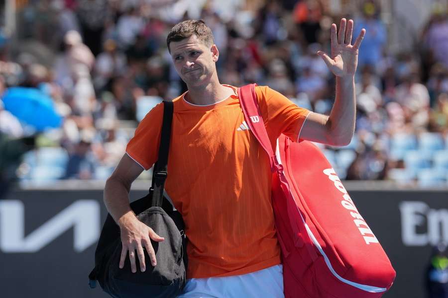 Sensacja w Montpellier. Tenisista z połowy drugiej setki rankingu gładko pokonał Hurkacza Sensacja w Montpellier. Tenisista z połowy drugiej setki rankingu gładko pokonał Hurkacza