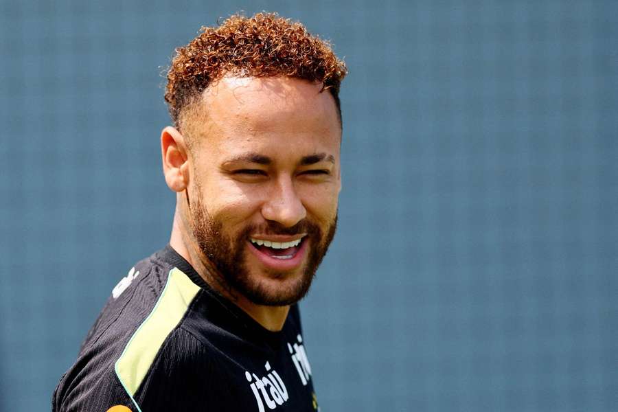 Neymar se zapojil do týmového tréninku. Neymar se zapojil do týmového tréninku.