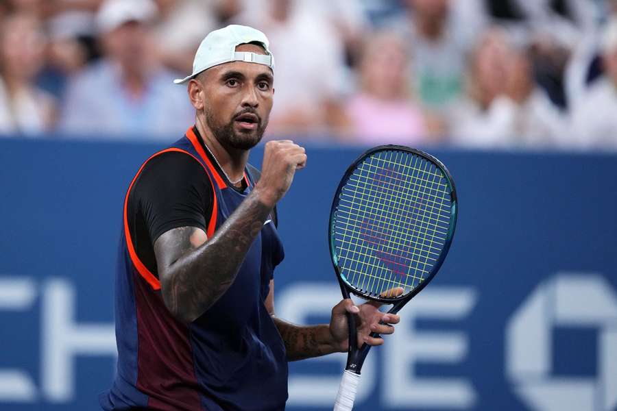 Kyrgios form continues as he cruises to fourth round