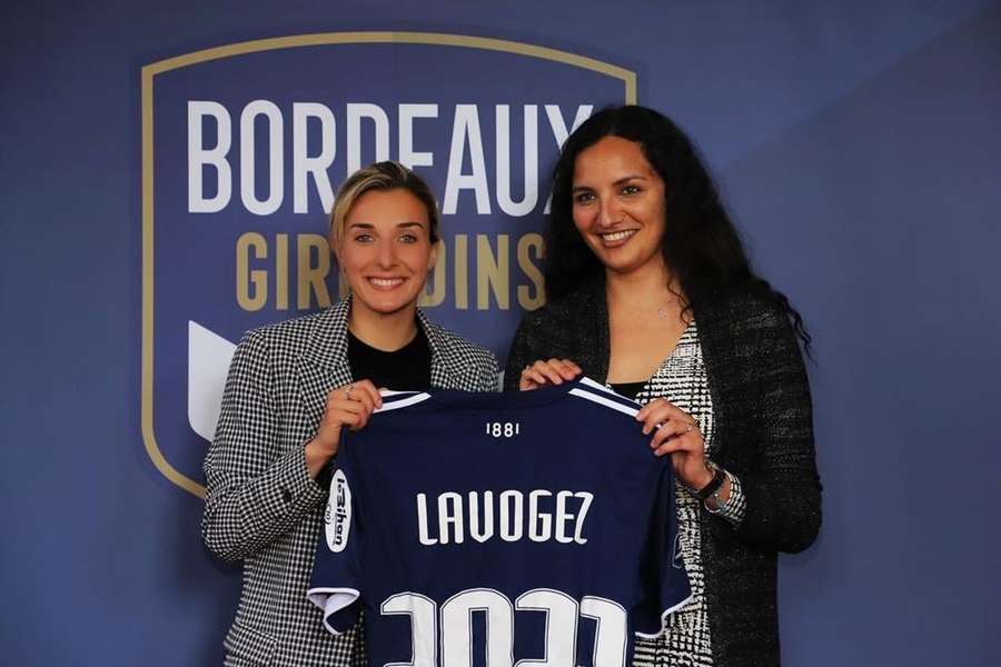 Sonia Souid (à direita) denunciou o presidente da federação francesa de futebol