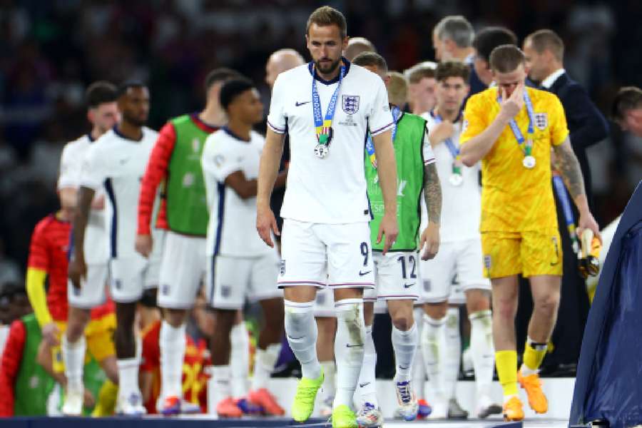 Kane receives his runners-up medal