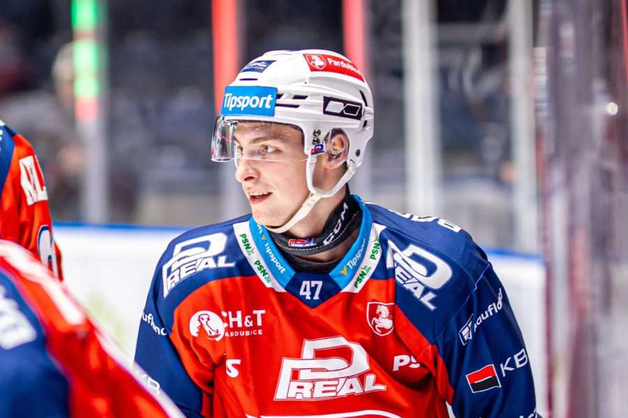 Talentovaný zadák Martin Švec prodloužil s Dynamem smlouvu do roku 2028. Talentovaný zadák Martin Švec prodloužil s Dynamem smlouvu do roku 2028.