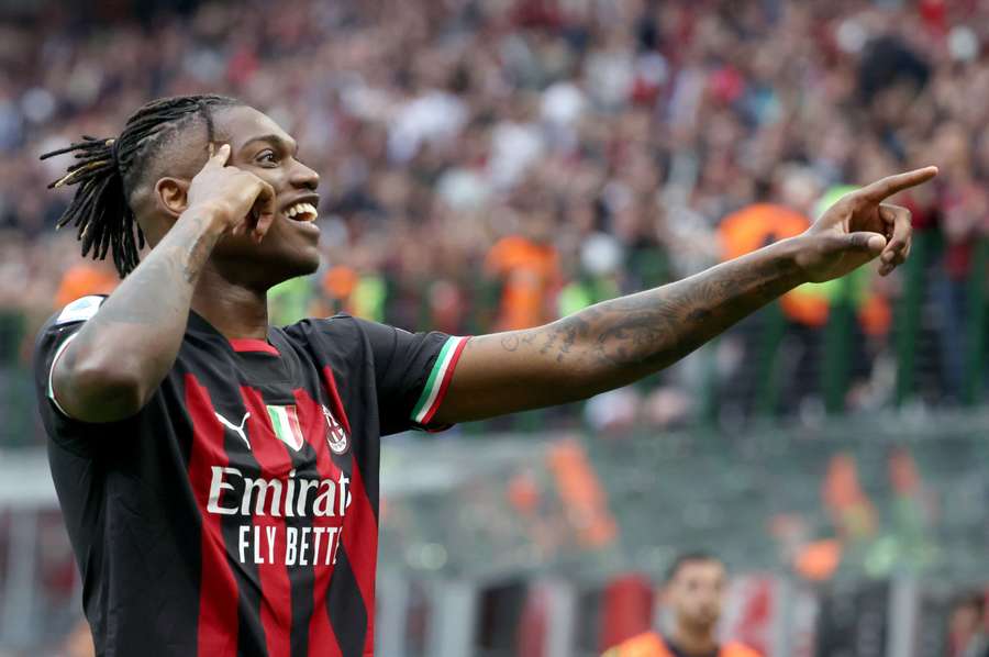 Rafael Leão ontbrak bij AC Milan in de heenwedstrijd, die met 2-0 verloren ging