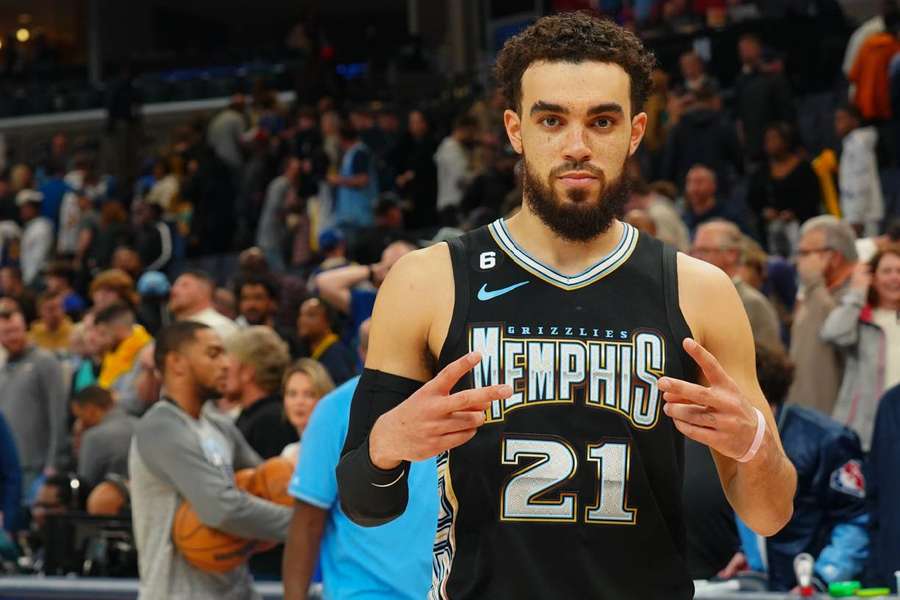 Tyus Jones teve partida de destaque na última noite de NBA