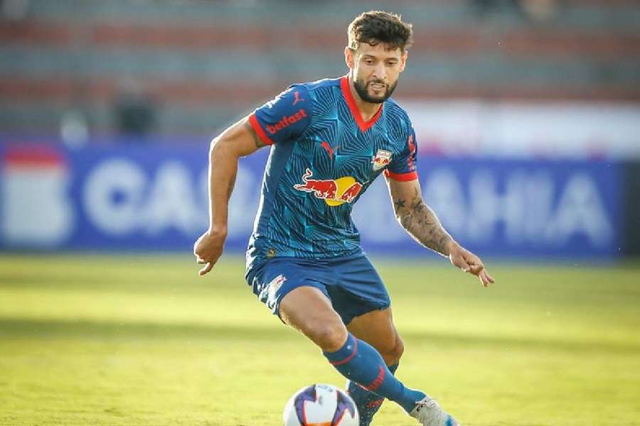 Capixaba tinha vínculo até o final de 2027 com o Massa Bruta