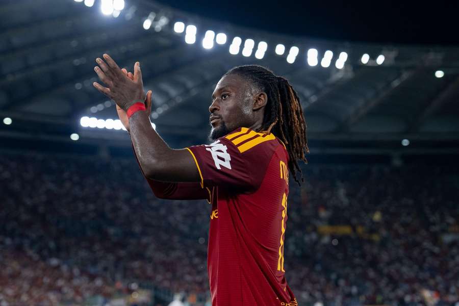 Roma insist Chelsea target Kone won't be sold despite Fernandez to Man City latest Roma insist Chelsea target Kone won't be sold despite Fernandez to Man City latest