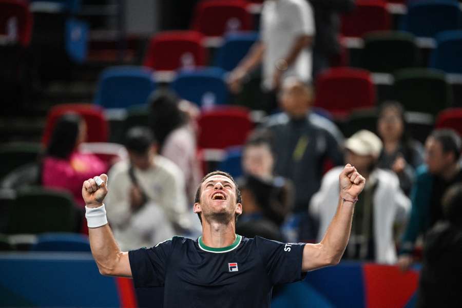 Schwartzman celebrate his win