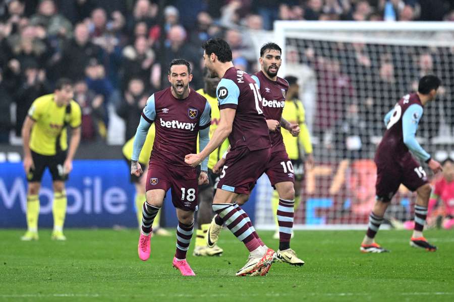 Danny Ings of West Ham United celebrates scoring his team's second goal 