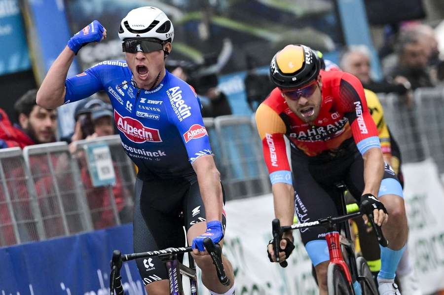 Philipsen se lleva al sprint la tercera etapa de la Tirreno-Adriático y Ganna sigue líder