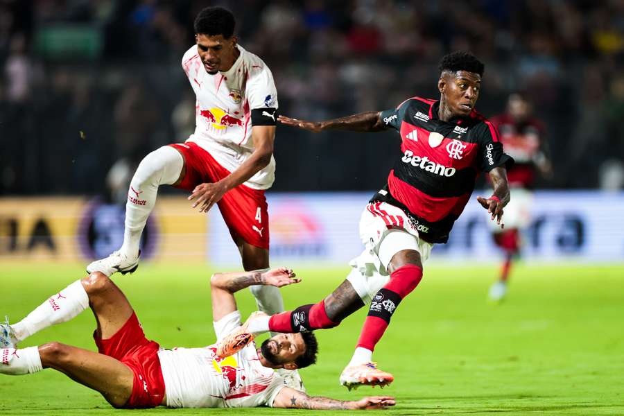Flamengo e Red Bull Bragantino se enfrentam neste domingo (20), pelo Brasileirão Flamengo e Red Bull Bragantino se enfrentam neste domingo (20), pelo Brasileirão