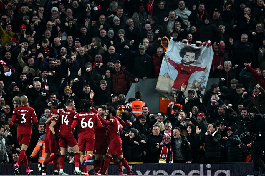 Salah a célébré son but avec ses supporters.