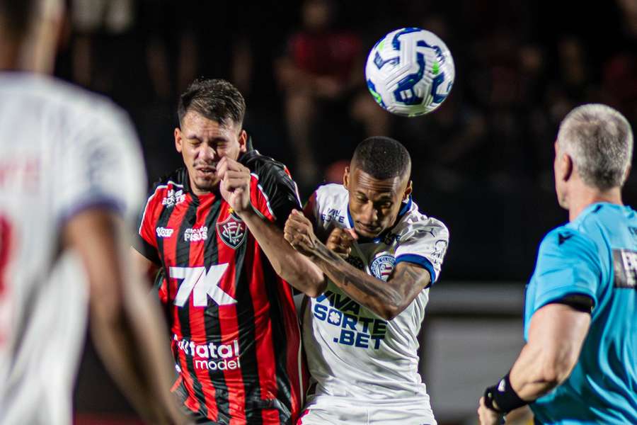 Vitória e Bahia voltam a se enfrentar no Barradão neste domingo (25), às 16h