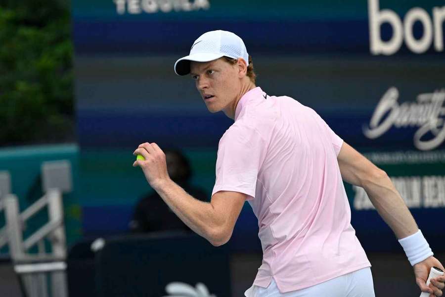 Jannik Sinner vyrovnal Novaka Djokoviče.