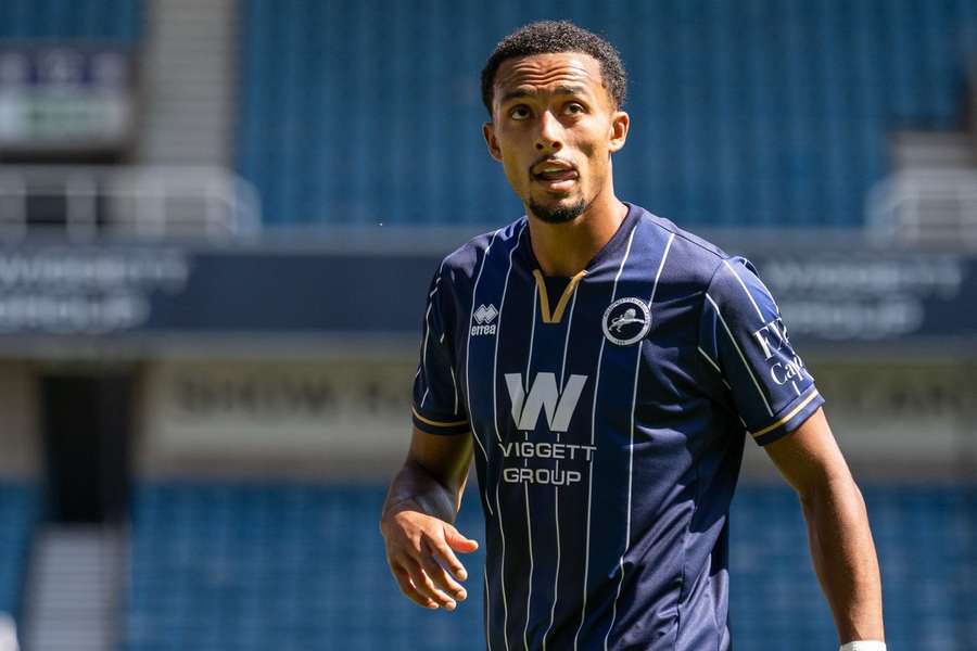 Femi Azeez tells Millwall he wants Brighton move Femi Azeez tells Millwall he wants Brighton move