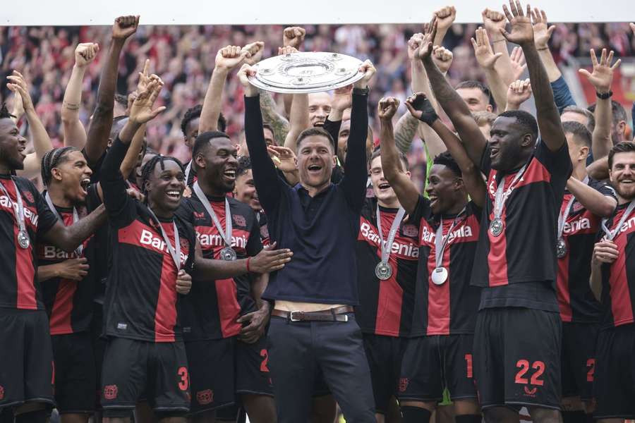 Unter Alonso wurde Leverkusen ungeschlagen deutscher Meister Unter Alonso wurde Leverkusen ungeschlagen deutscher Meister