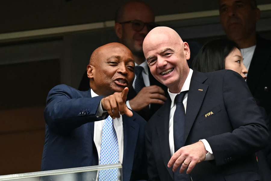 Le comité exécutif de la CAF "réaffirme à l'unanimité son soutien" à Infantino Le comité exécutif de la CAF "réaffirme à l'unanimité son soutien" à Infantino