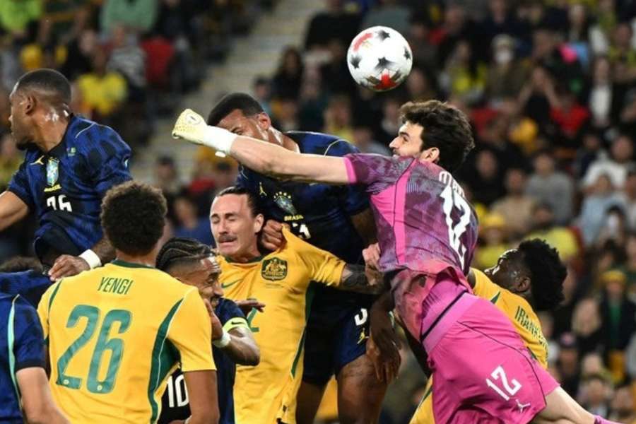 Otávio falhou em Austrália 2x4 Brasil Otávio falhou em Austrália 2x4 Brasil