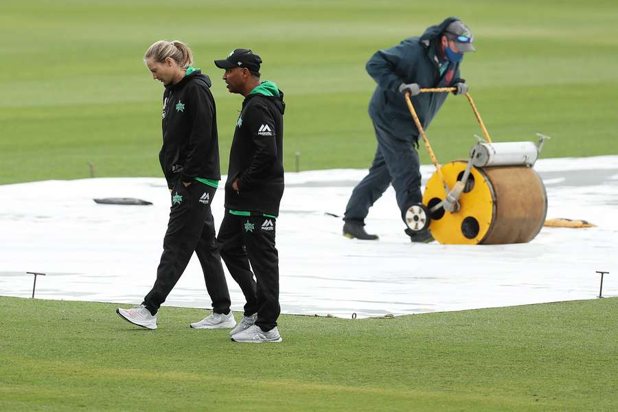 Dulip Samaraweera zal niet binnenkort actief zijn in het Australische cricket