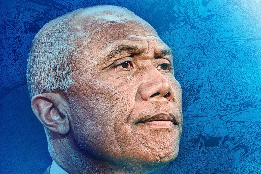 Antoine Kombouaré, novo treinador do Paris FC