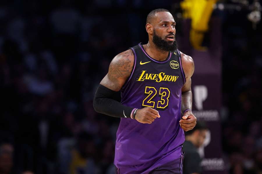 LeBron James celebra 40 anos nesta segunda-feira (30)