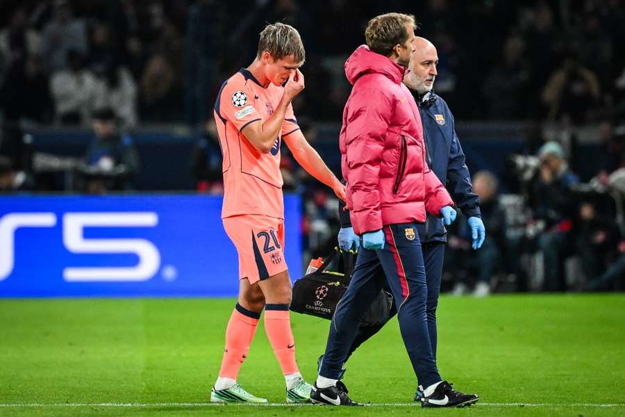 Dani Olmo se retira lesionado del Parque de los Príncipes