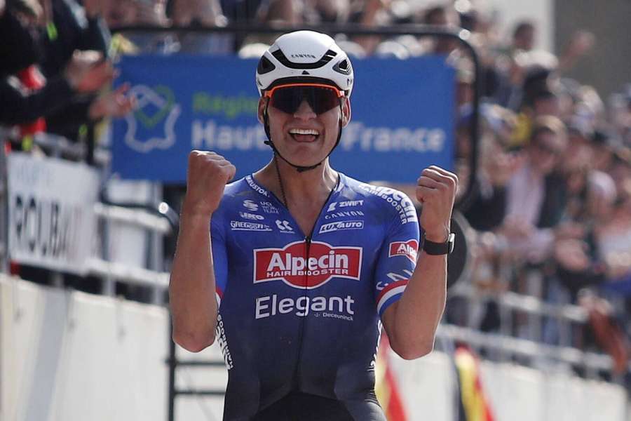Mathieu van der Poel wygrał wyścig kolarski Paryż-Roubaix