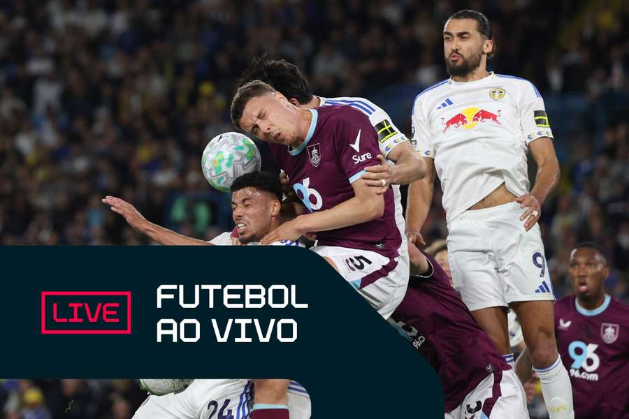 Disputa pelo alto no duelo entre Leeds x Burnley