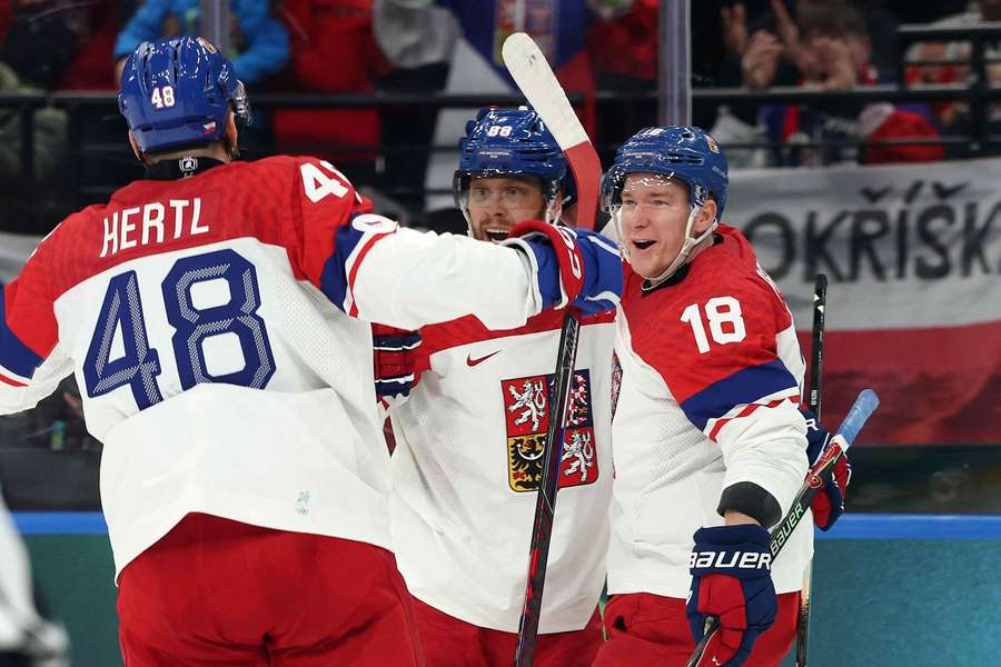 Češi potřebují dnes Švýcary porazit, aby měli přijatelnějšího soupeře pro případné čtvrtfinále.