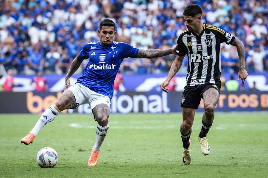 Cruzeiro sentiu-se prejudicado pela arbitragem no clássico