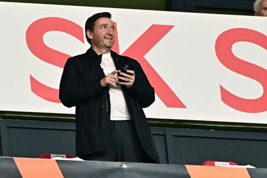 Šéf SK Dolní Chabry a bývalá hvězda Slavie Vladimír Šmicer.
