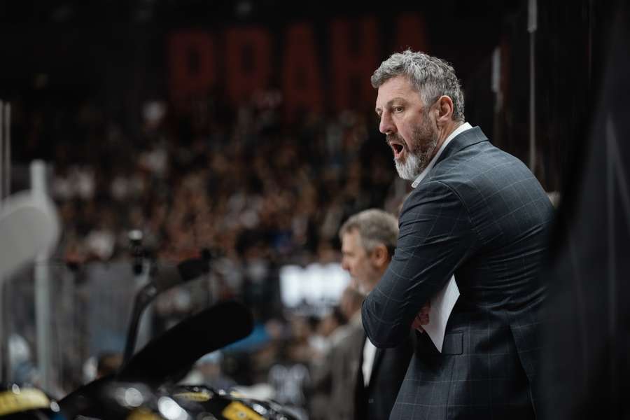 Nedvěd kritizoval výkon rozhodčích Robina Šíra a Tomáše Cabáka.