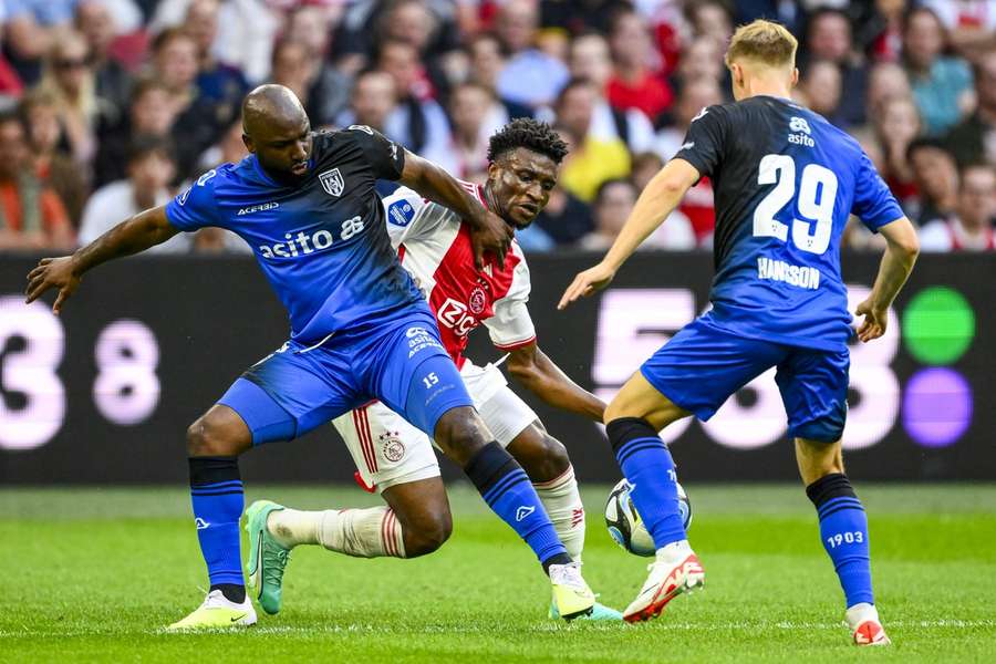 Jetro Willems en Emil Hansson vormen dit seizoen de linkerflank bij Heracles