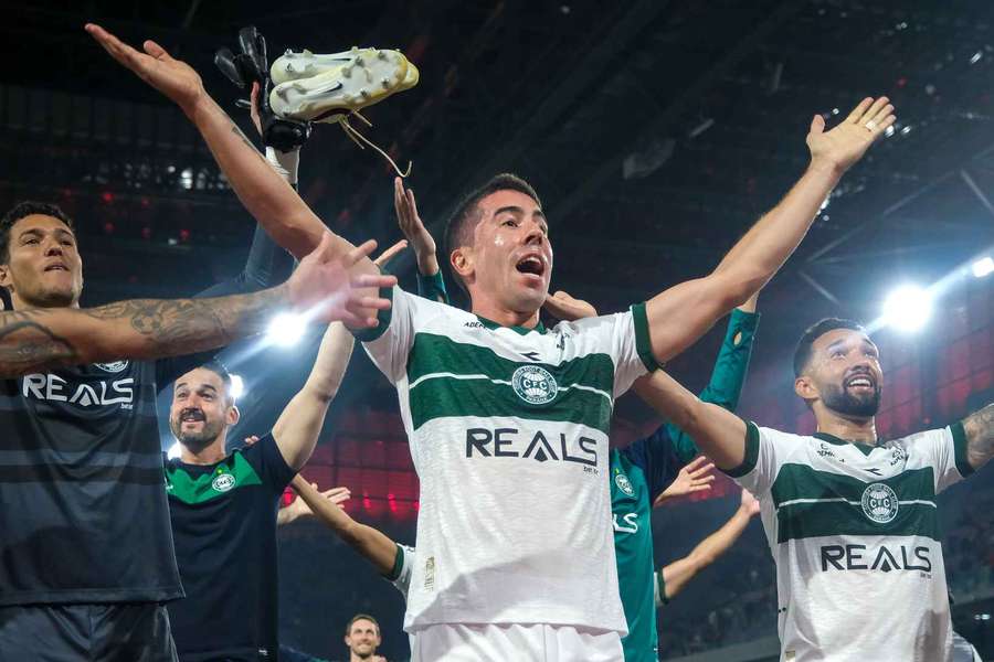 Coritiba vem de vitória no clássico contra o Athletico-PR