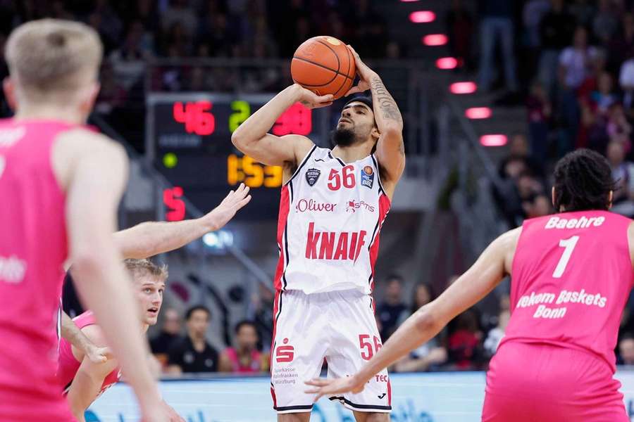 Jhivvan Jackson (m.) war einer von drei Spielern mit 21 Punkten