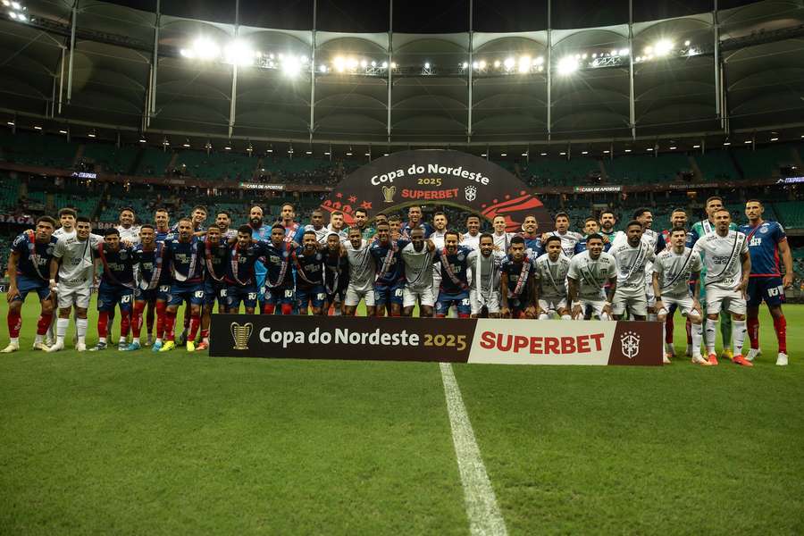 Campeões baianos e cearenses no Jogo das Faixas pela Copa do Nordeste Campeões baianos e cearenses no Jogo das Faixas pela Copa do Nordeste