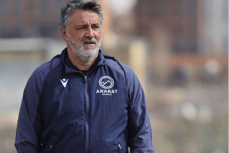 Manuel Tulipa, treinador do Ararat