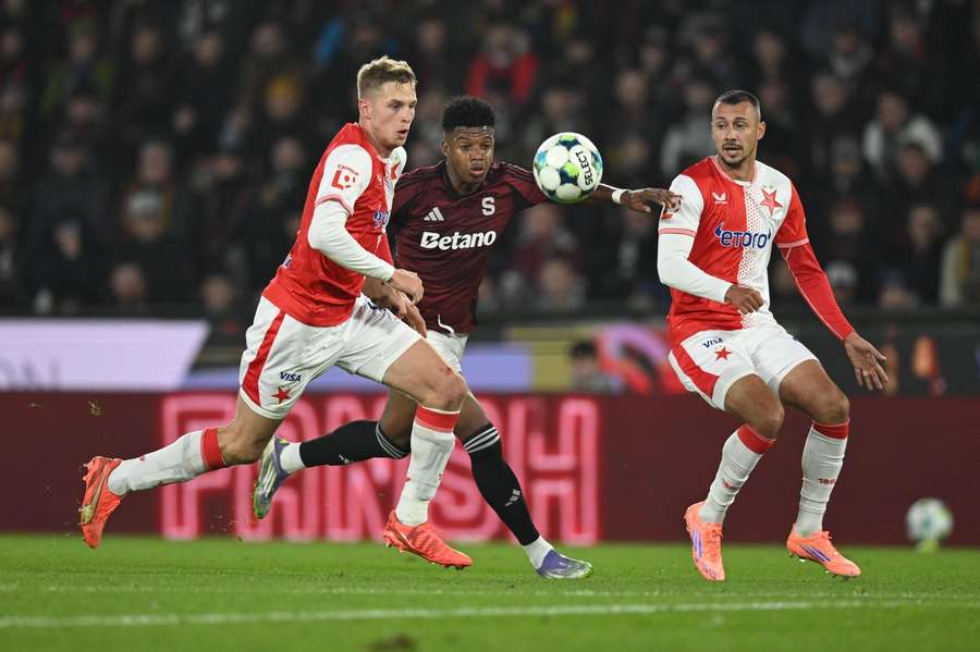 Derby s pořadovým číslem 316 má úvodní výkop v 18:30 v Edenu.