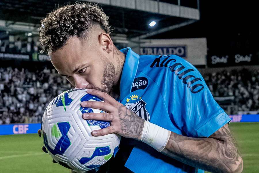 Ney zdobył swój 10. hat-trick w barwach Santosu