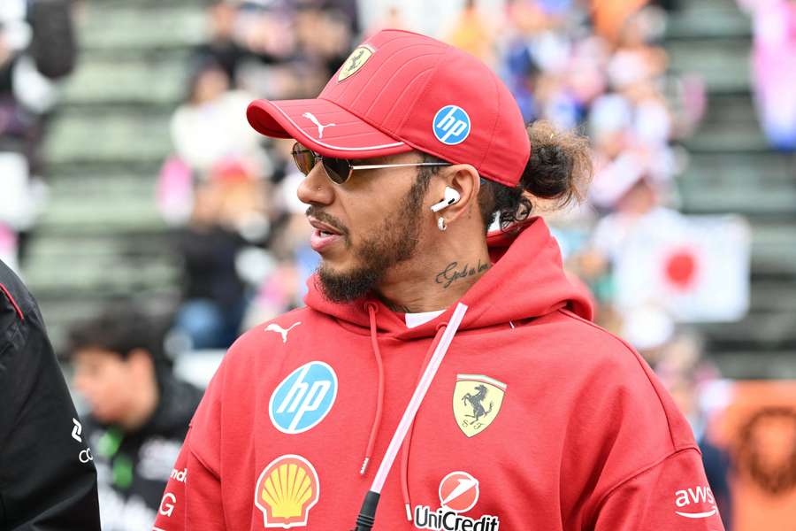 Lewis Hamilton spricht sich für eine Rückkehr der V10-Motoren in der Formel 1 aus.