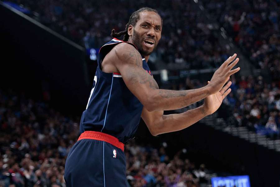 Kawhi Leonard ao serviço dos Clippers