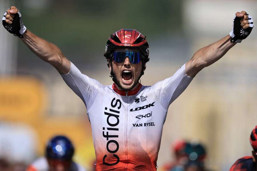 Francuz Lafay zwycięzcą drugiego etapu Tour de France, Adam Yates liderem