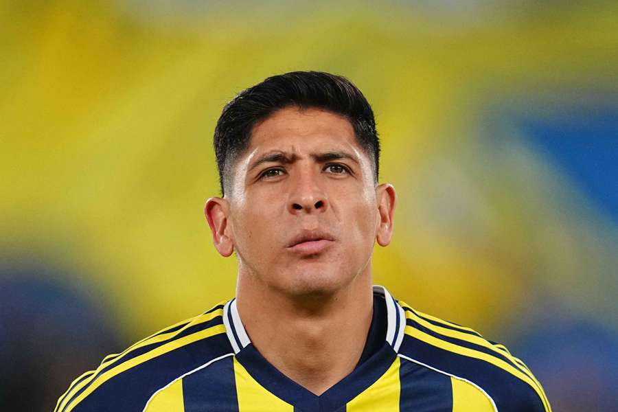 Edson Álvarez pone fin a su etapa en Fenerbahçe Edson Álvarez pone fin a su etapa en Fenerbahçe