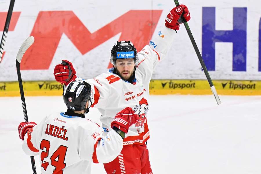 Fridrich (vpravo) hattrickem zařídil výhru Olomouce.