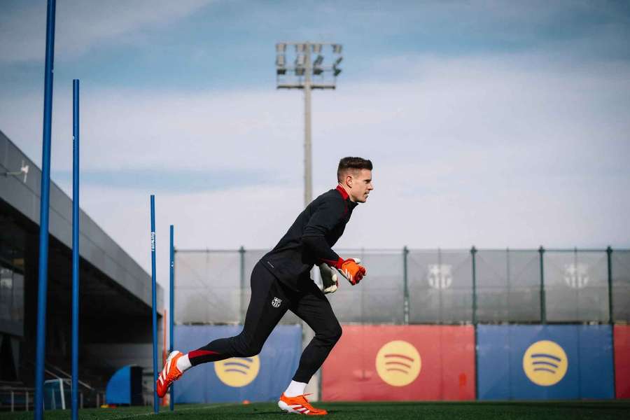 Barceloně se vrací brankářská jednička. Ostrouhá Szczesny v závěru sezony? Barceloně se vrací brankářská jednička. Ostrouhá Szczesny v závěru sezony?