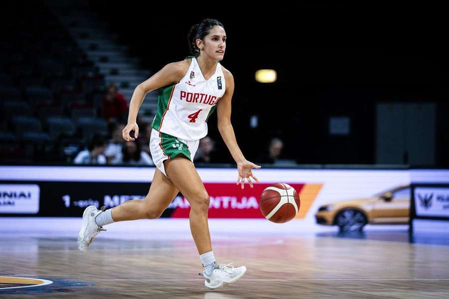 Seleção feminina perdeu com a Letónia