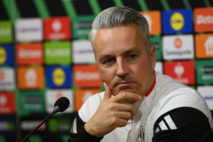 Náš nejtěžší soupeř v Konferenční lize, myslí si Janotka o Celje. Náš nejtěžší soupeř v Konferenční lize, myslí si Janotka o Celje.