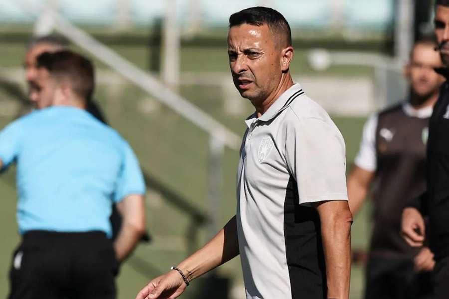 Luís Silva, treinador interino do Estrela da Amadora