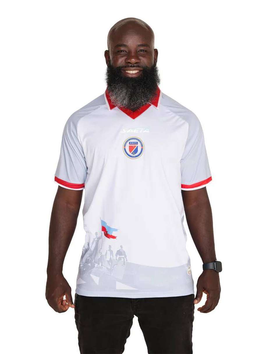 Dres pro venkovní zápas Haiti.