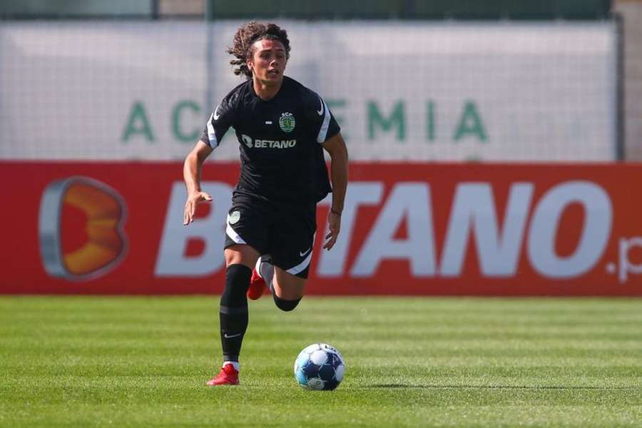 Gonçalo Esteves vai ser o número 46 no Sporting