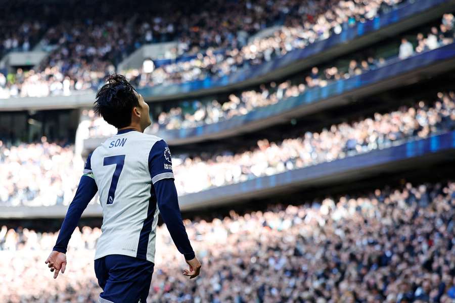 Son Heung-Min pečetil posledním gólem zápasu výhru Tottenhamu nad West Hamem 4:1.